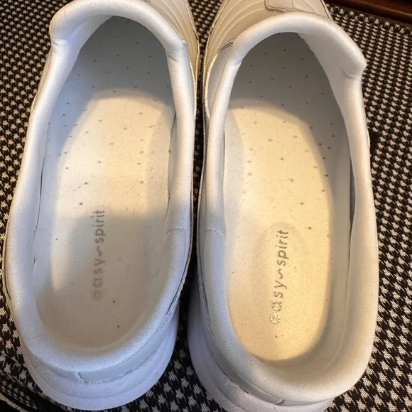 Easy Spirit Women's Leather Mules in White Style Name “Tour Guide” - Picture 4 of 5